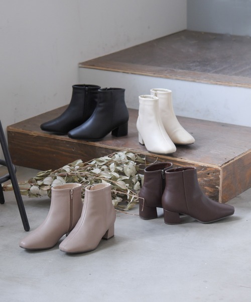 sango（sango）の「スクエアトゥチャンキーローヒールショートブーツ（ブーツ・レディース・ブラック/ダークブラウン/アイボリー/グレイッシュベージュ・LL/3L/SS/S/M/L）」の15枚目の写真