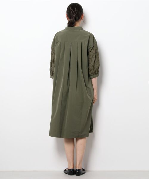 NICOLE white（ニコルホワイト）の「袖カットワークレースワンピース（ワンピース・レディース・ブラック/オフホワイト/カーキ・FREE）」の4枚目の写真