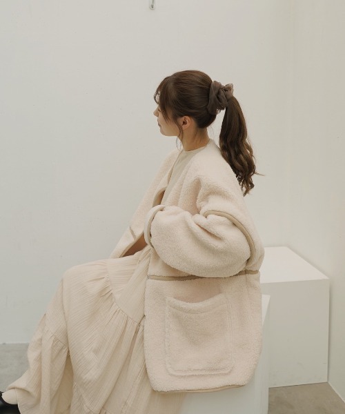 moi tytto(モイテュット)の「ゆったりパイピングボアコート(ダウンジャケット/コート・レディース・モカ/ナチュラル・FREE)」の14枚目の写真