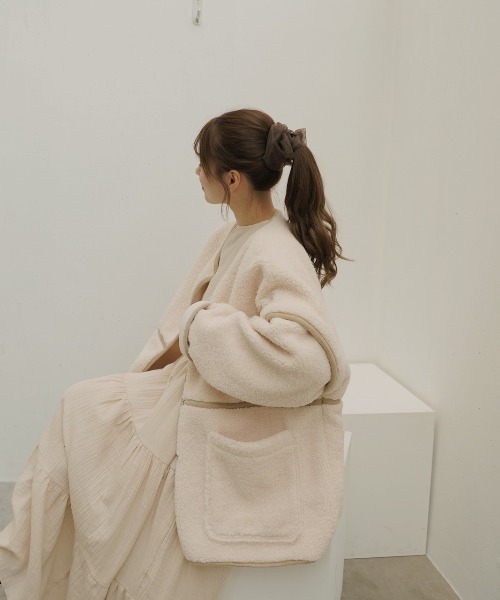 moi tytto(モイテュット)の「ゆったりパイピングボアコート(ダウンジャケット/コート・レディース・モカ/ナチュラル・FREE)」の18枚目の写真