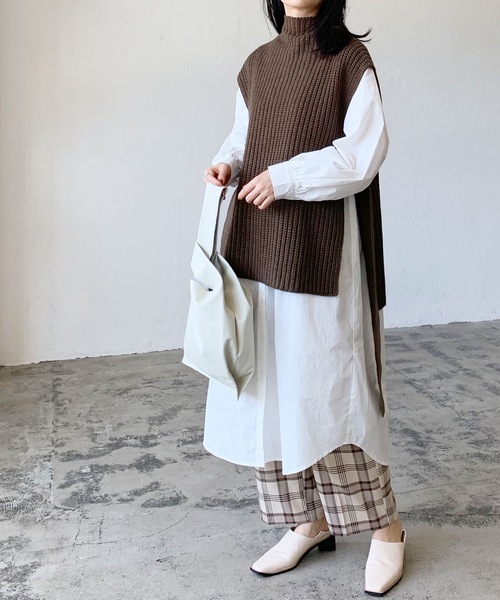 LIAN（リアン）の「ニットベスト×シャツワンピースセット（シャツワンピース・レディース・オフホワイト/ブラック/ブラウン・FREE）」の17枚目の写真