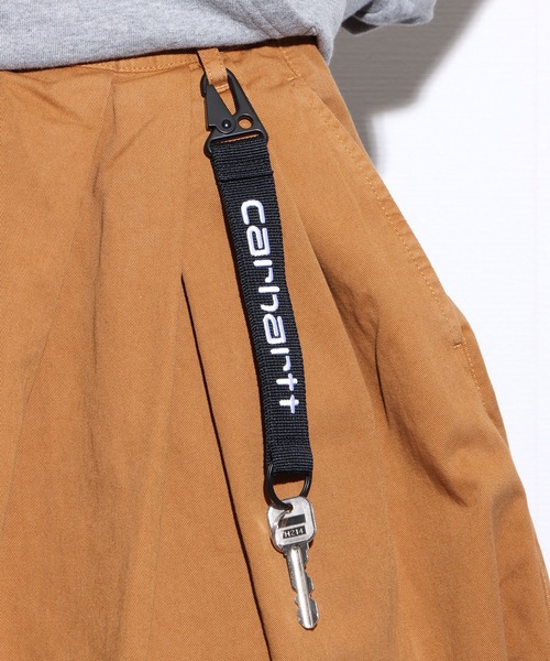 Carhartt WIP（カーハートダブリューアイピー）の「Carhartt WIP/カーハートダブリューアイピー keyholder キーホルダー ブランドロゴ キーチェーン（キーホルダー・メンズ・カーキ/オレンジ/ブラック・FREE）」の19枚目の写真