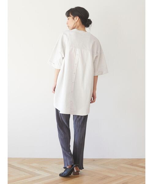 Green　Parks（グリーンパークス）の「ピグメント布帛ドッキング5分袖チュニック＊（Tシャツ/カットソー・レディース・チャコールグレー/ライトグレー/カーキ・FREE）」の20枚目の写真