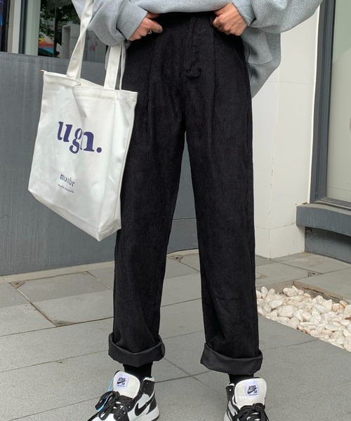 Diosfront（ディオスフロント）の「コーデュロイタックセミワイドパンツ（その他パンツ・レディース・ブラック/ベージュ/パープル/モカ・S/M/L）」の5枚目の写真