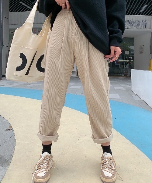 Diosfront（ディオスフロント）の「コーデュロイタックセミワイドパンツ（その他パンツ・レディース・ブラック/ベージュ/パープル/モカ・S/M/L）」の18枚目の写真