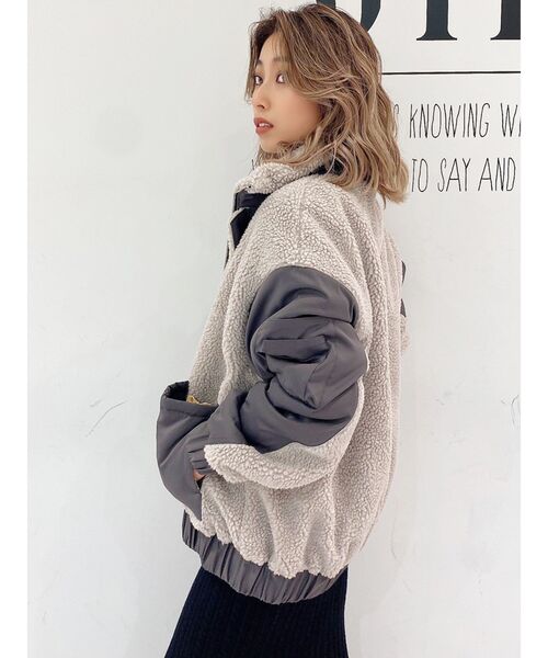 GYDA（ジェイダ）の「ボアドッキングリバーシブルBIG ブルゾン（ブルゾン・レディース・チャコールグレー/ベージュ・FREE）」の12枚目の写真