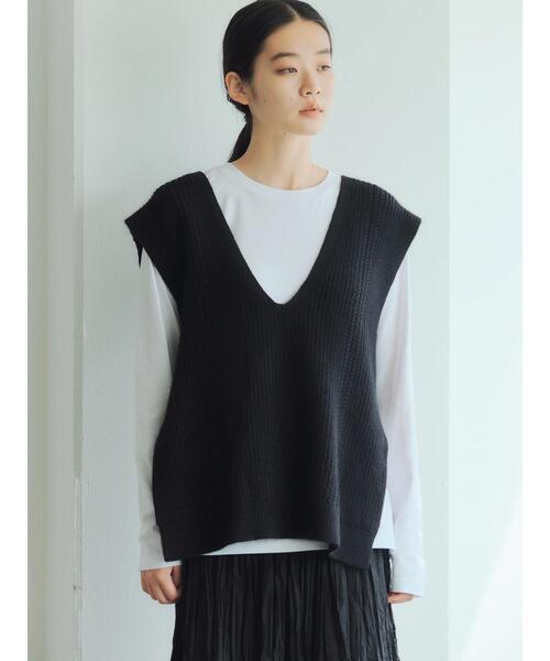 GARAGE OF GOOD CLOTHING(ガレージオブグッドクロージング)の「ウールラクーン混Vネックベスト*(ニット/セーター・レディース・ベージュ系その他2/ブラック・FREE)」の19枚目の写真