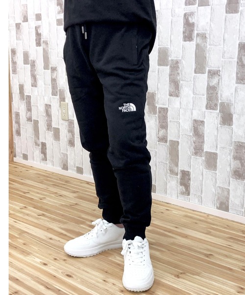 THE NORTH FACE(ザノースフェイス)の「ワンポイントロゴスウェットジョガーパンツ「Nse Pant」(スウェットパンツ・メンズ・ブラック・L/M/S/XL/XXL/XS)」の2枚目の写真