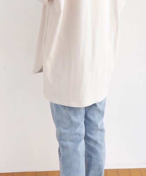 andme（アンドミー）の「コットン天竺長袖ラウンドヘムフォトプリントTシャツ（Tシャツ/カットソー・レディース・ホワイト系その他/グレー系その他/ベージュ系その他/ホワイト系その他2/グレー系その他2/ベージュ系その他2・M）」の19枚目の写真