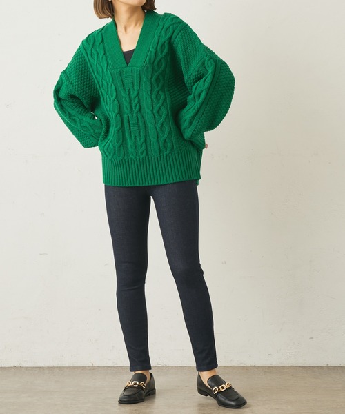 Lui's(ルイス)の「ケーブルVネックニット(ニット/セーター・レディース・オフホワイト/ブルー/グリーン・FREE)」の9枚目の写真
