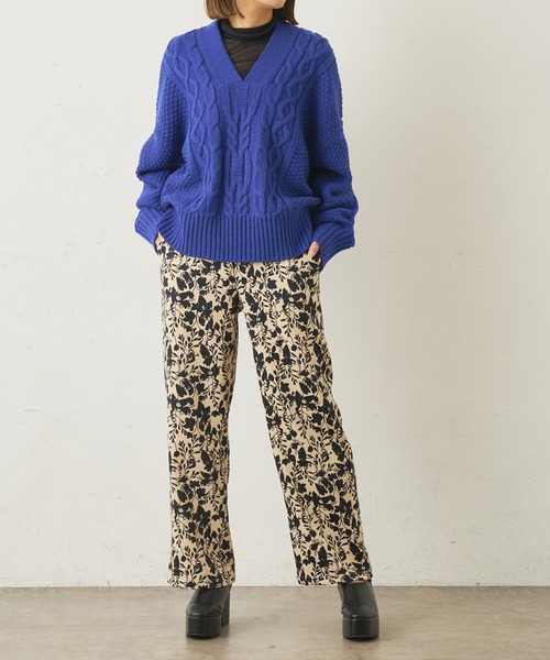 Lui's(ルイス)の「ケーブルVネックニット(ニット/セーター・レディース・オフホワイト/ブルー/グリーン・FREE)」の12枚目の写真