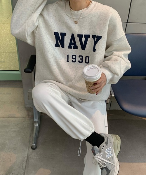 Girly Doll（ガーリードール）の「ビッグシルエットロゴトレーナー（スウェット・レディース・ネイビー/ブラウン/グレー/キャメル/ベージュ/グリーン・FREE）」の19枚目の写真