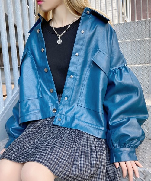 Figments（フィグメンツ）の「クロップドフェイクレザージャケット（ライダースジャケット・レディース・ブルー/ブラック/パープル・FREE）」の3枚目の写真