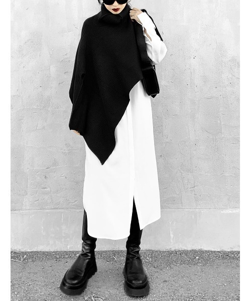 LVEU.（ラブユ.）の「Asymmetric rib knit cape / アシメリブニットケープ(Ai select)（ニット/セーター・レディース・ブラック・FREE）」の3枚目の写真