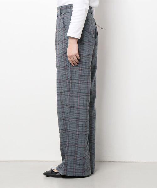 Afends（アフェンズ）の「WOVEN/AFENDS(アフェンズ)Y2Kチェック柄ロングパンツ（その他パンツ・レディース・シルバーグレー・24inch/26inch）」の2枚目の写真