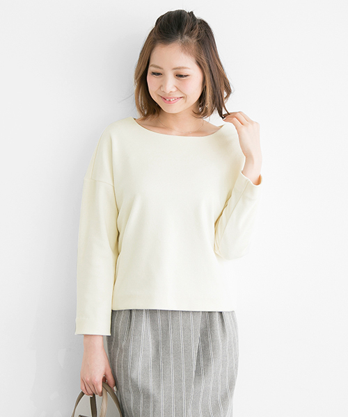 URBAN RESEARCH(アーバンリサーチ)の「UR TRジャージコクーンプルオーバー(Tシャツ/カットソー・レディース・オフホワイト/グリーン/ネイビー・FREE)」の2枚目の写真