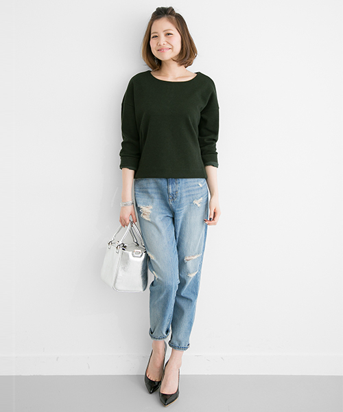 URBAN RESEARCH(アーバンリサーチ)の「UR TRジャージコクーンプルオーバー(Tシャツ/カットソー・レディース・オフホワイト/グリーン/ネイビー・FREE)」の4枚目の写真