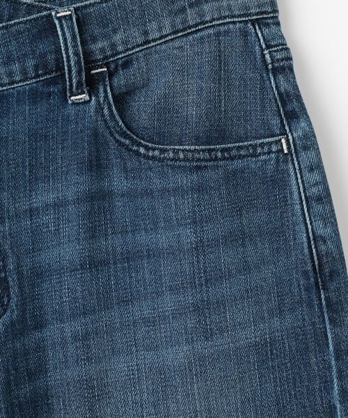 WHEIR（ウェア）の「WHEIR クロスストレートデニムパンツ（デニムパンツ・レディース・ダークインディゴブルー/ライトインディゴブルー/ワンウォッシュ・23/24/25/26/27）」の6枚目の写真