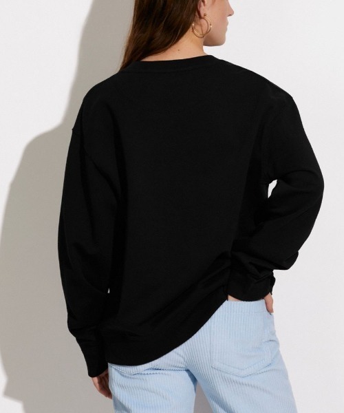 COACH（コーチ）の「エバーグリーン ホース アンド キャリッジ クルーネック スウェットシャツ オーガニック コットン（スウェット・レディース・ブラック系その他・SMALL/MEDIUM/X-SMALL）」の4枚目の写真