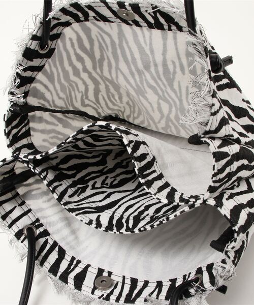 VENCEEXCHANGE（ヴァンスエクスチェンジ）の「フリンジキャンバストート（トートバッグ・レディース・ブラック/オフホワイト/その他35・FREE）」の7枚目の写真