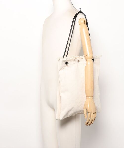 VENCEEXCHANGE（ヴァンスエクスチェンジ）の「フリンジキャンバストート（トートバッグ・レディース・ブラック/オフホワイト/その他35・FREE）」の8枚目の写真