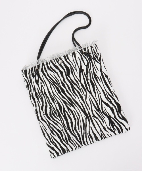 VENCEEXCHANGE（ヴァンスエクスチェンジ）の「フリンジキャンバストート（トートバッグ・レディース・ブラック/オフホワイト/その他35・FREE）」の3枚目の写真