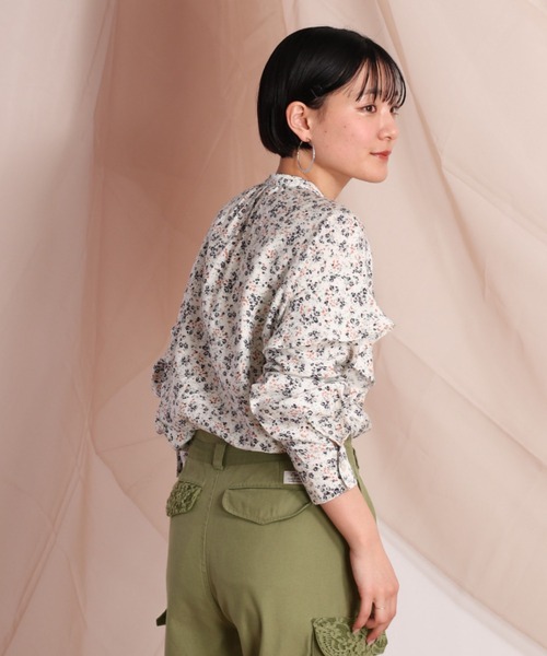 cepo(セポ)の「花柄フリルスリーブシャツ(シャツ/ブラウス・レディース・ブラック/オフホワイト・M)」の8枚目の写真