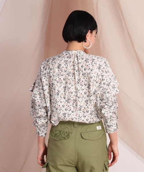 cepo(セポ)の「花柄フリルスリーブシャツ(シャツ/ブラウス・レディース・ブラック/オフホワイト・M)」の6枚目の写真