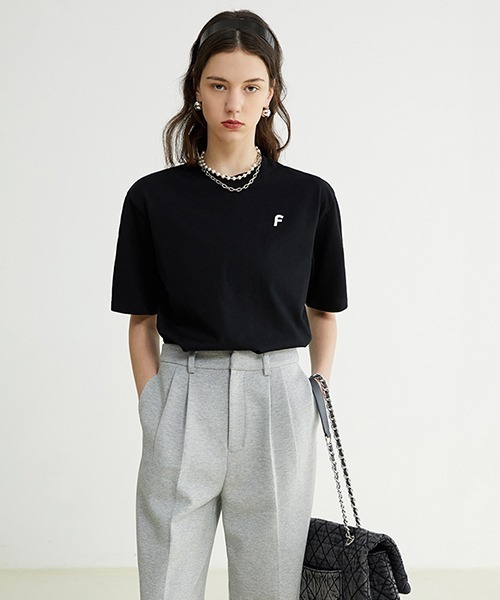 Fano Studios（ファノ ストゥディオズ）の「【Fano Studios】One point embroidery color T-shirt FC22S044（Tシャツ/カットソー・レディース・ブラック/アイボリー・S/L/M）」の3枚目の写真