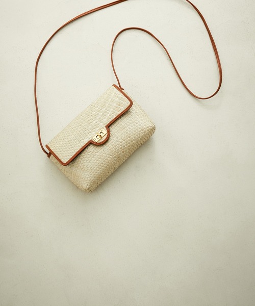 COTTO(コトゥー)の「【COTTO(コトゥー)】レザーコンビショルダーかごバッグ(ショルダーバッグ・レディース・ブラック/ブラウン・FREE)」の1枚目の写真