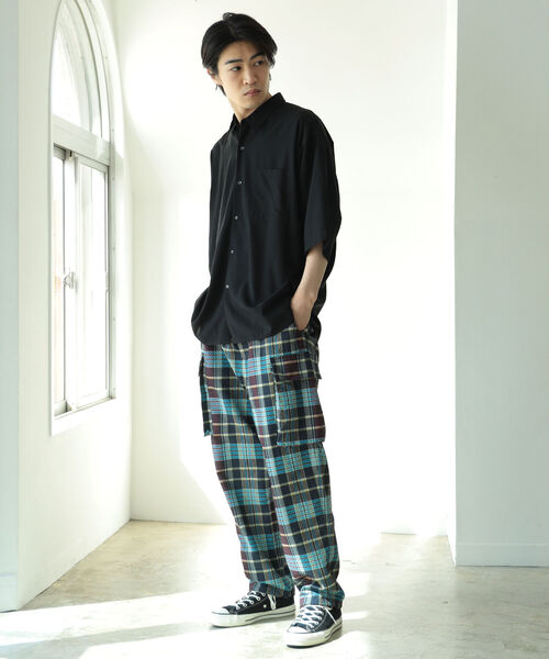 BEAMS(ビームス)の「BEAMS / ソリッド イージー ハーフスリーブ シャツ(シャツ/ブラウス・メンズ・ブラック/グレー系その他/レッド系その他6/イエロー・SMALL/MEDIUM/LARGE/X-LARGE)」の7枚目の写真