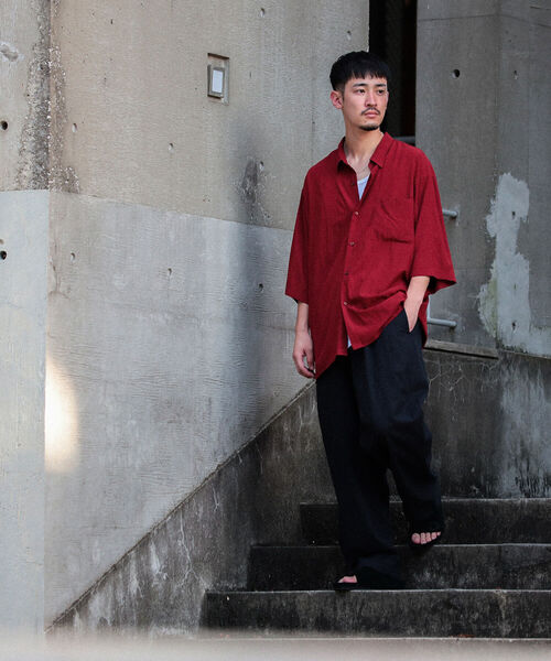 BEAMS(ビームス)の「BEAMS / ソリッド イージー ハーフスリーブ シャツ(シャツ/ブラウス・メンズ・ブラック/グレー系その他/レッド系その他6/イエロー・SMALL/MEDIUM/LARGE/X-LARGE)」の10枚目の写真