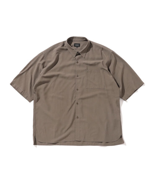 BEAMS(ビームス)の「BEAMS / ソリッド イージー ハーフスリーブ シャツ(シャツ/ブラウス・メンズ・ブラック/グレー系その他/レッド系その他6/イエロー・SMALL/MEDIUM/LARGE/X-LARGE)」の15枚目の写真