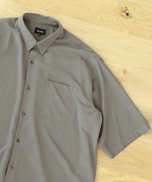 BEAMS(ビームス)の「BEAMS / ソリッド イージー ハーフスリーブ シャツ(シャツ/ブラウス・メンズ・ブラック/グレー系その他/レッド系その他6/イエロー・SMALL/MEDIUM/LARGE/X-LARGE)」の3枚目の写真