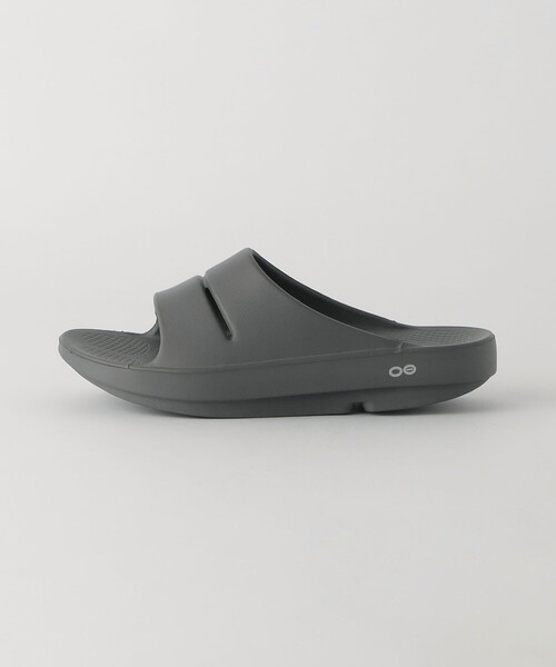 OOFOS（ウーフォス）の「＜OOFOS＞OOAHH サンダル（サンダル・メンズ・ブラック/ワインレッド/ダークグレー・26cm/27cm/28cm）」の5枚目の写真