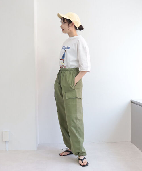 FREDY&GLOSTER(フレディアンドグロスター)の「【Collegiate Pacific/カレッジエイトパシフィック】V Gazette Half Sleeve TEE(Tシャツ/カットソー・レディース・ベージュ/ネイビー/オフホワイト・MEDIUM)」の4枚目の写真