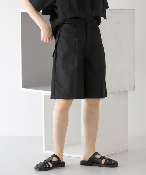 KBF（ケイビーエフ）の「Wベルトハーフパンツ（その他パンツ・レディース・ブラック/グレー・38/36）」の6枚目の写真