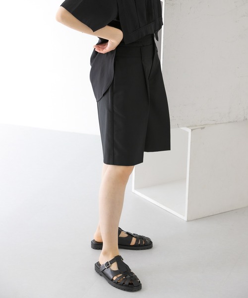 KBF（ケイビーエフ）の「Wベルトハーフパンツ（その他パンツ・レディース・ブラック/グレー・38/36）」の4枚目の写真