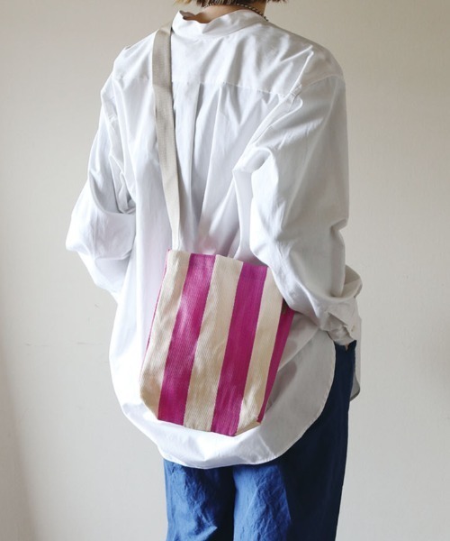 UNICOM(ユニコン)の「India souvenir Bag / Mini shoulder(ショルダーバッグ・レディース・パープル系その他/ピンク系その他/ブルー系その他/ホワイト×グリーン/オレンジ系その他・ONE SIZE)」の3枚目の写真