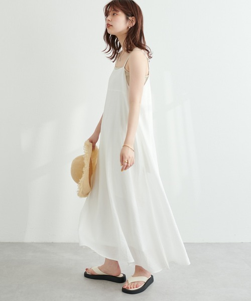 natural couture(ナチュラルクチュール)の「シアーストライプ前後2WAYキャミワンピース(ワンピース・レディース・ブラック/イエロー/ピンク/オフホワイト/サックスブルー・FREE)」の2枚目の写真