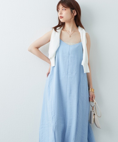 natural couture(ナチュラルクチュール)の「シアーストライプ前後2WAYキャミワンピース(ワンピース・レディース・ブラック/イエロー/ピンク/オフホワイト/サックスブルー・FREE)」の7枚目の写真