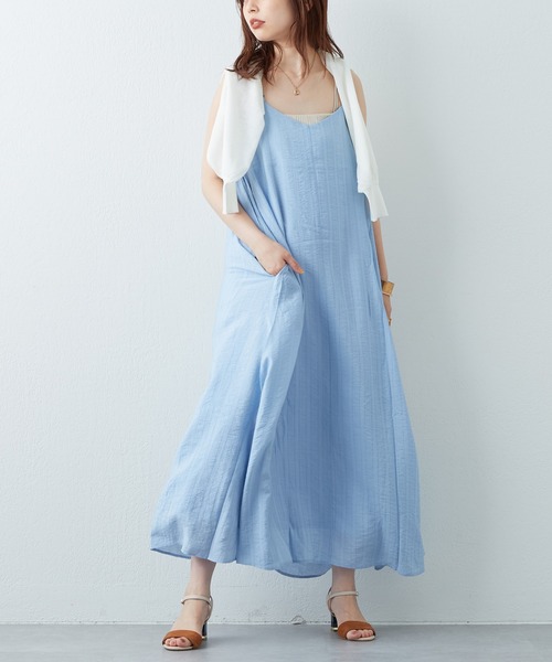 natural couture(ナチュラルクチュール)の「シアーストライプ前後2WAYキャミワンピース(ワンピース・レディース・ブラック/イエロー/ピンク/オフホワイト/サックスブルー・FREE)」の9枚目の写真