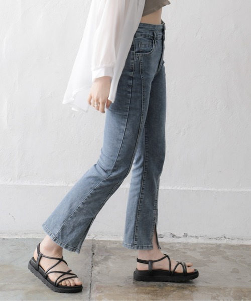 Alite cloth(アリーテクロス)の「フロントスソスリットデニムパンツ(デニムパンツ・レディース・ブルー/ブラック・L/M/XS/S)」の9枚目の写真