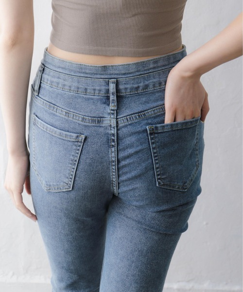 Alite cloth(アリーテクロス)の「フロントスソスリットデニムパンツ(デニムパンツ・レディース・ブルー/ブラック・L/M/XS/S)」の14枚目の写真
