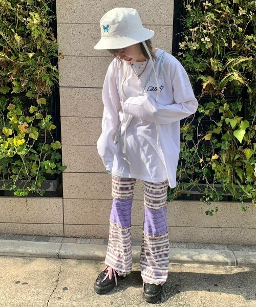 Candy Stripper(キャンディストリッパー)の「CANDY JOIN UP BORDER FLARE パンツ(その他パンツ・レディース・パープル/ピンク/イエロー・2)」の13枚目の写真