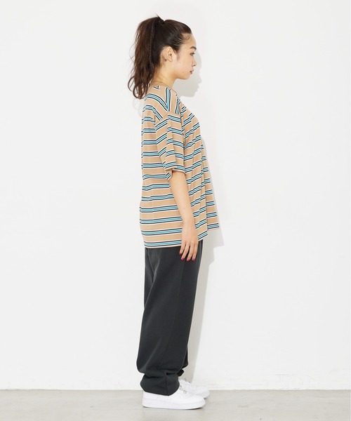 X-girl（エックスガール）の「STRIPED H/S TEE/ビッグシルエット/ストライプ/ボーダー/ハーフスリーブ Tシャツ（Tシャツ/カットソー・レディース・ベージュ/グリーン/ブラック・ONE SIZE）」の19枚目の写真