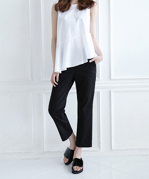 AMELY(エミリー)の「アシンメトリーペプラムトップス(Tシャツ/カットソー・レディース・ホワイト/ブラック・S/M/L)」の11枚目の写真