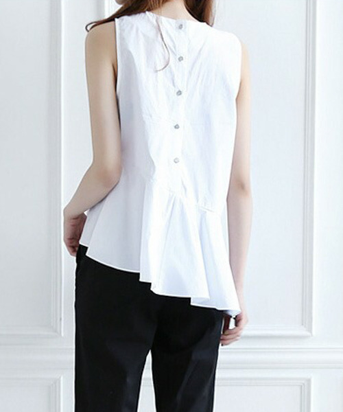 AMELY(エミリー)の「アシンメトリーペプラムトップス(Tシャツ/カットソー・レディース・ホワイト/ブラック・S/M/L)」の5枚目の写真