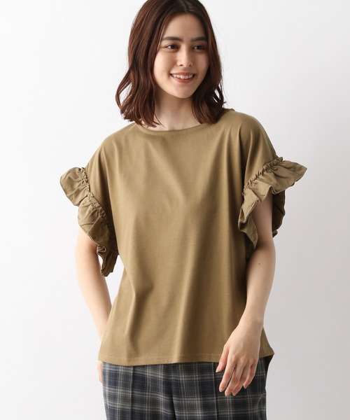 LEPSIM(レプシィム)の「ソデフリルプルオーバー2 347893(Tシャツ/カットソー・レディース・ブラック/オフホワイト/カーキ/イエロー・FREE)」の3枚目の写真