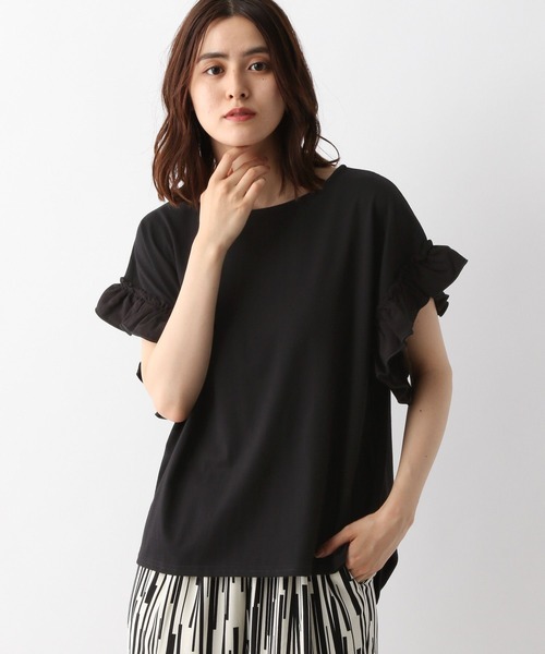 LEPSIM(レプシィム)の「ソデフリルプルオーバー2 347893(Tシャツ/カットソー・レディース・ブラック/オフホワイト/カーキ/イエロー・FREE)」の2枚目の写真